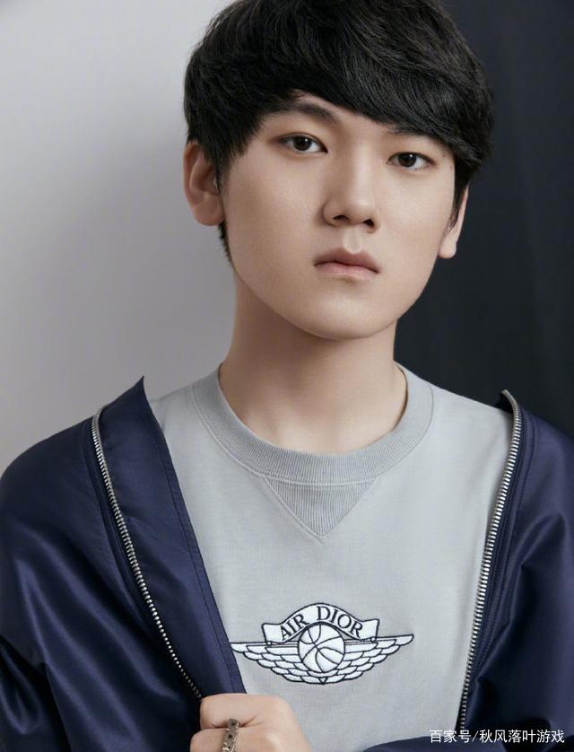 Valorant 夜市 2025赛季 ／／ 第一幕现已上线！