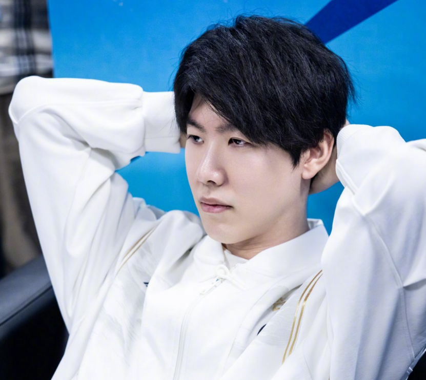 Assum 离开 EDward Gaming